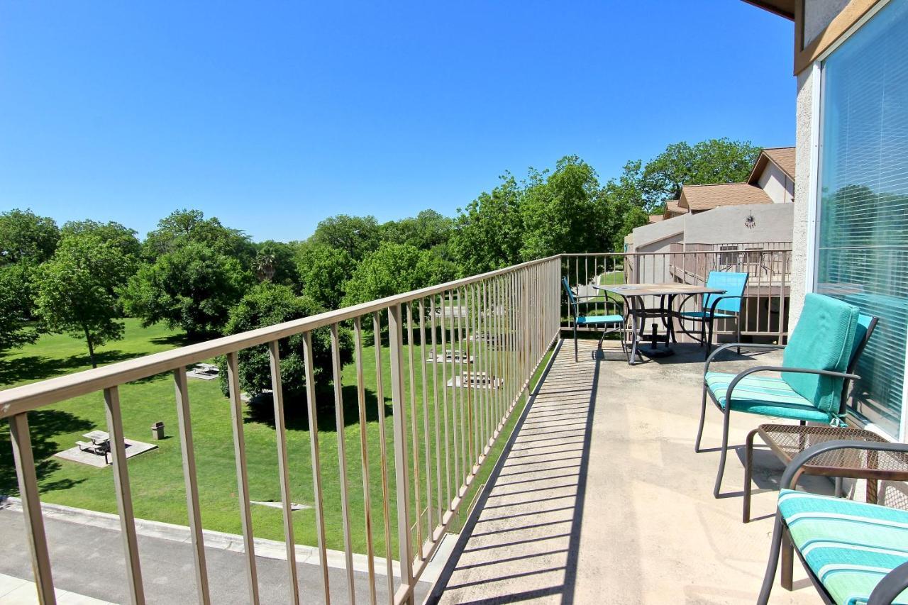 Waterwheel Retreat Daire New Braunfels Dış mekan fotoğraf